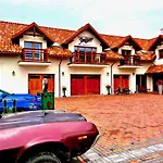 Jantarvia Car Museum , Pasja I Wypoczynek Z Klimatem