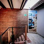 Maison d'hôtes Jantarvia Car Museum , Pasja I Wypoczynek Z Klimatem