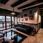 Jantarvia Car Museum , Pasja I Wypoczynek Z Klimatem Maison d'hôtes 3*