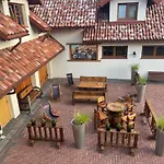Jantarvia Car Museum , Pasja I Wypoczynek Z Klimatem 3* Jantar