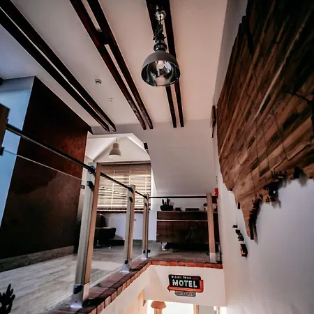 Jantarvia Car Museum , Pasja I Wypoczynek Z Klimatem