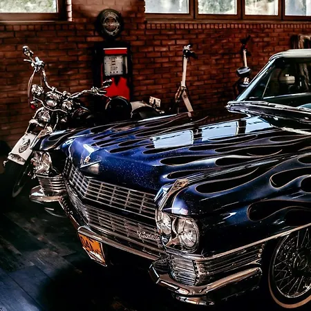 Jantarvia Car Museum , Pasja I Wypoczynek Z Klimatem