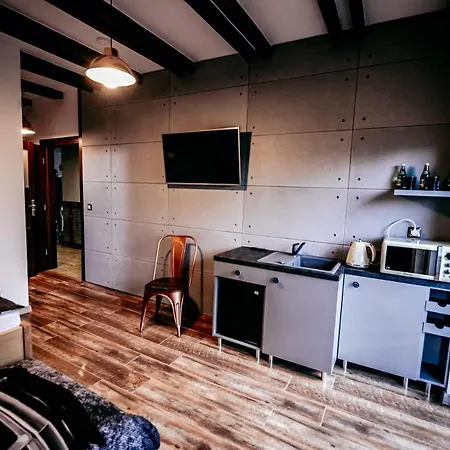 Jantarvia Car Museum , Pasja I Wypoczynek Z Klimatem 3* Jantar