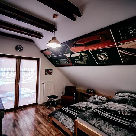 Jantarvia Car Museum , Pasja I Wypoczynek Z Klimatem 3* Jantar