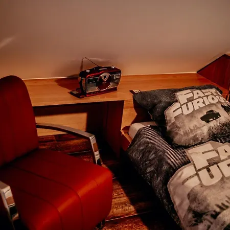 Jantarvia Car Museum , Pasja I Wypoczynek Z Klimatem