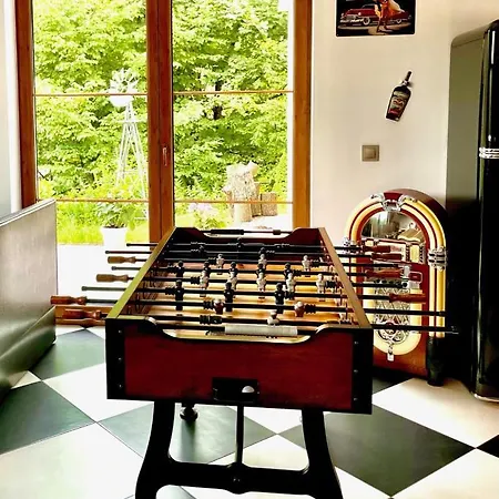 Πανσιόν Jantarvia Car Museum , Pasja I Wypoczynek Z Klimatem