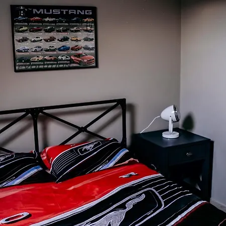 Jantarvia Car Museum , Pasja I Wypoczynek Z Klimatem Πανσιόν Jantar