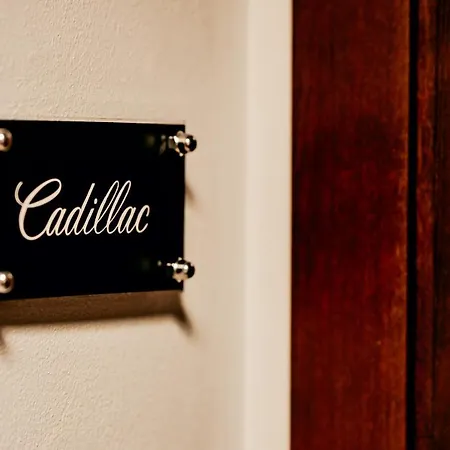 Pensionat Jantarvia Car Museum , Pasja I Wypoczynek Z Klimatem Jantar