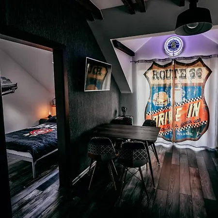 Jantarvia Car Museum , Pasja I Wypoczynek Z Klimatem Guest house Jantar