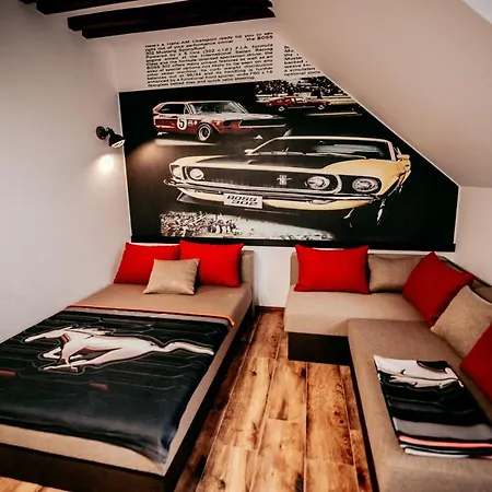 Jantarvia Car Museum , Pasja I Wypoczynek Z Klimatem 3*