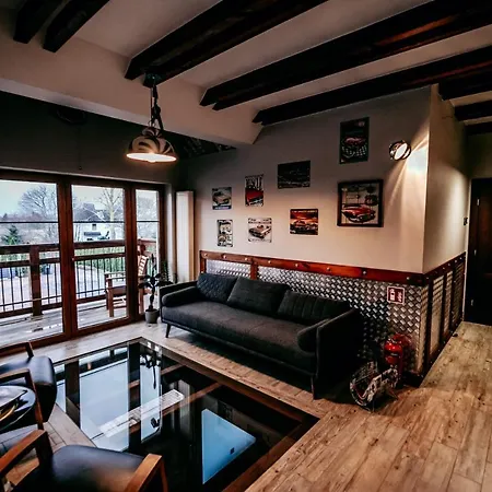 Jantarvia Car Museum , Pasja I Wypoczynek Z Klimatem Pensionat 3*