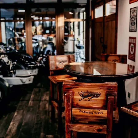 Jantarvia Car Museum , Pasja I Wypoczynek Z Klimatem