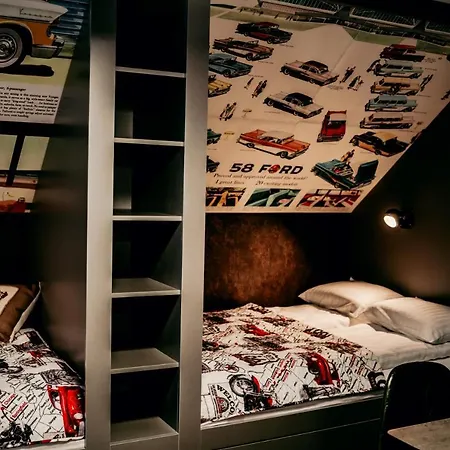 Guest house Jantarvia Car Museum , Pasja I Wypoczynek Z Klimatem Jantar