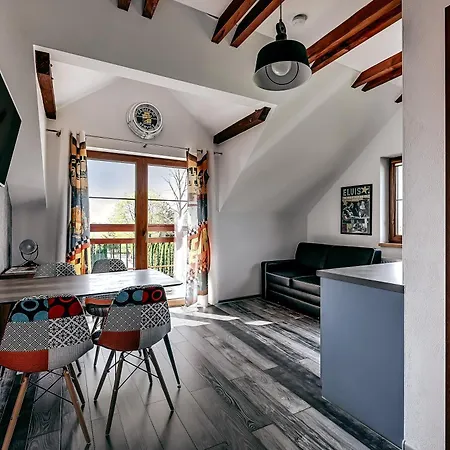 Jantarvia Car Museum , Pasja I Wypoczynek Z Klimatem