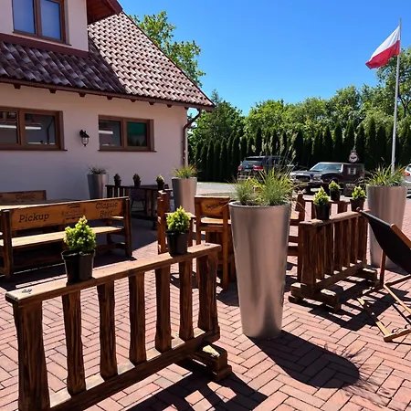 Jantarvia Car Museum , Pasja I Wypoczynek Z Klimatem Pensionat 3*