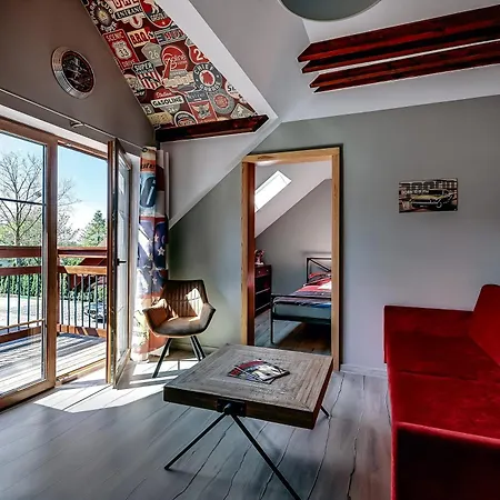 Pensionat Jantarvia Car Museum , Pasja I Wypoczynek Z Klimatem