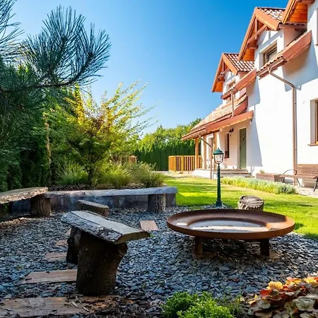 Jantarvia Car Museum , Pasja I Wypoczynek Z Klimatem