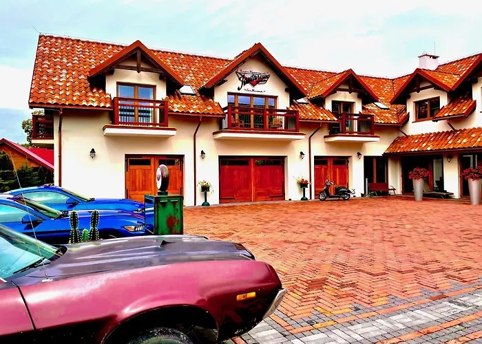 Jantarvia Car Museum , Pasja I Wypoczynek Z Klimatem