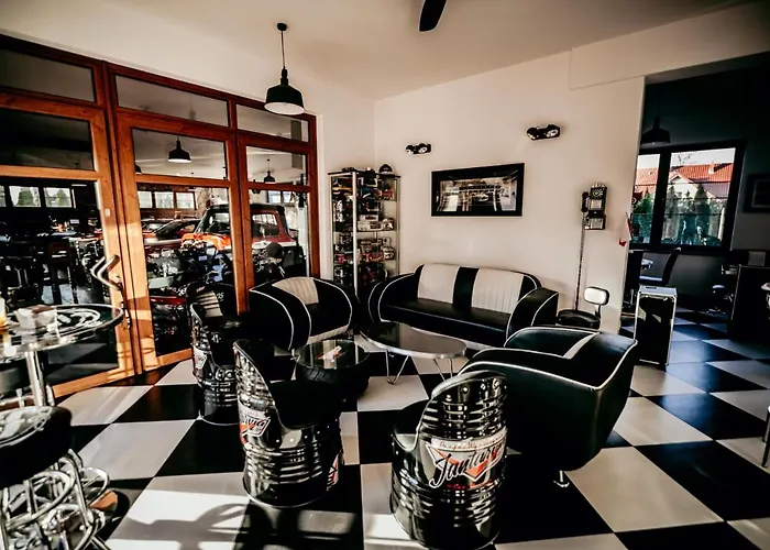 Jantarvia Car Museum , Pasja I Wypoczynek Miejsce Z Klimatem Pensjonat