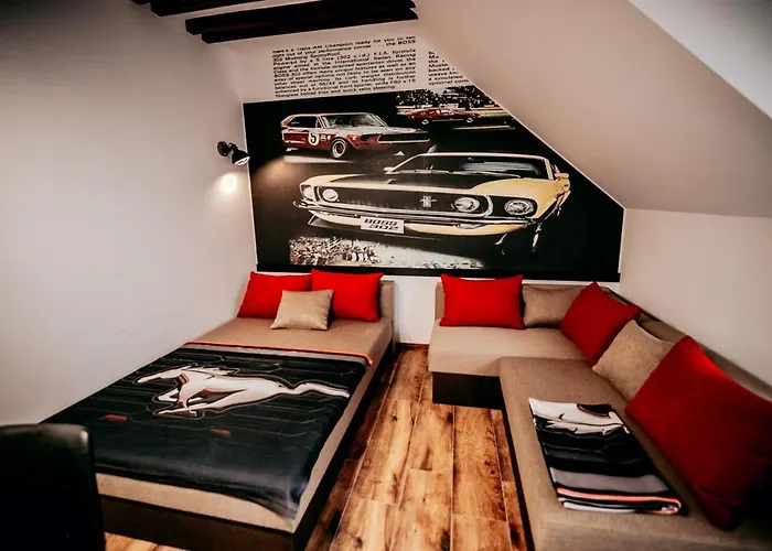 Jantarvia Car Museum , Pasja I Wypoczynek Miejsce Z Klimatem 3*