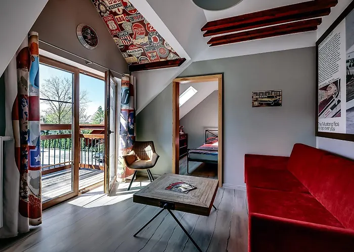 Гостевой дом Jantarvia Car Museum , Pasja I Wypoczynek Z Klimatem